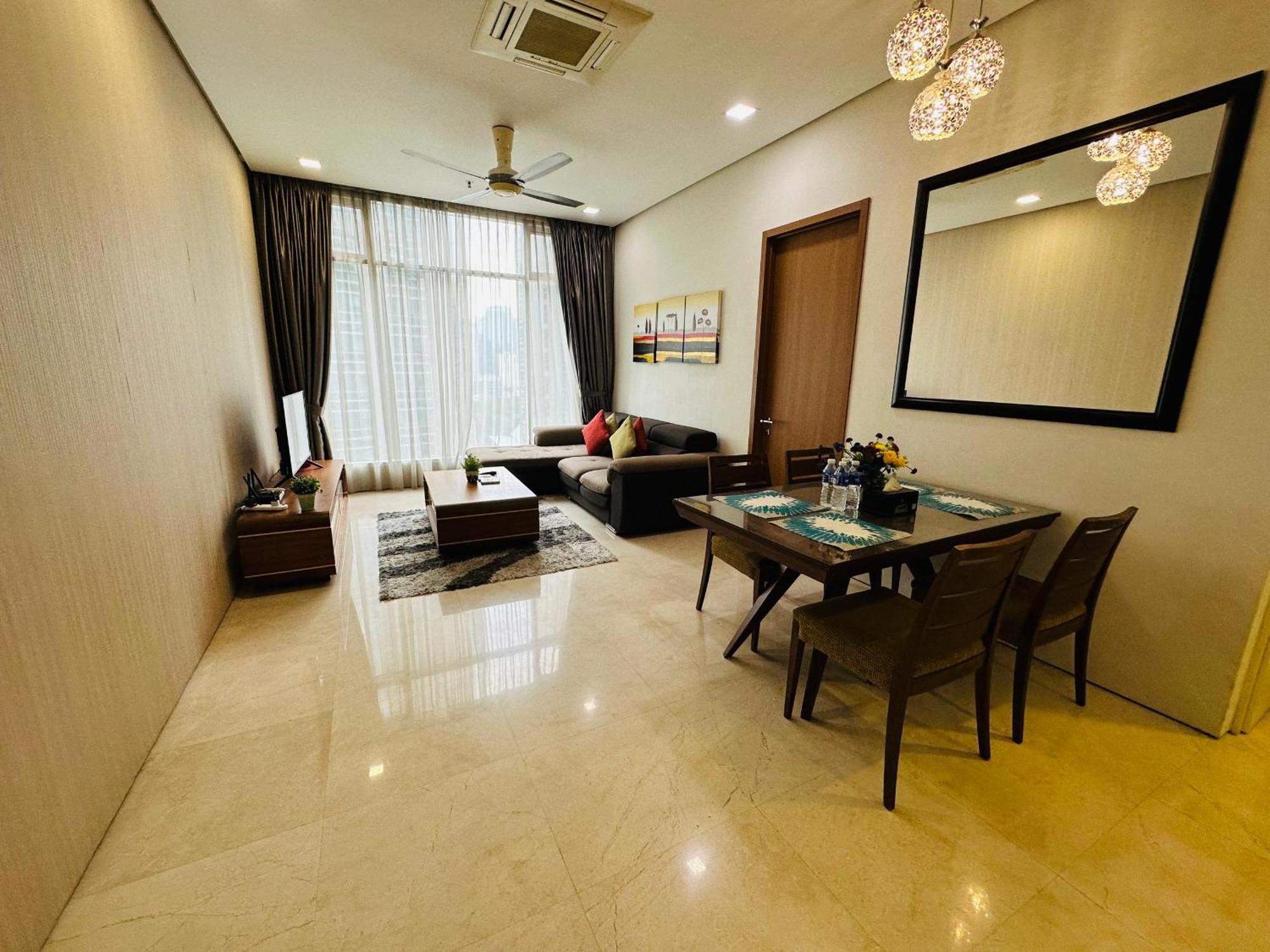 Soho Suites Klcc By Comfort Suites Kuala Lumpur Exterior photo