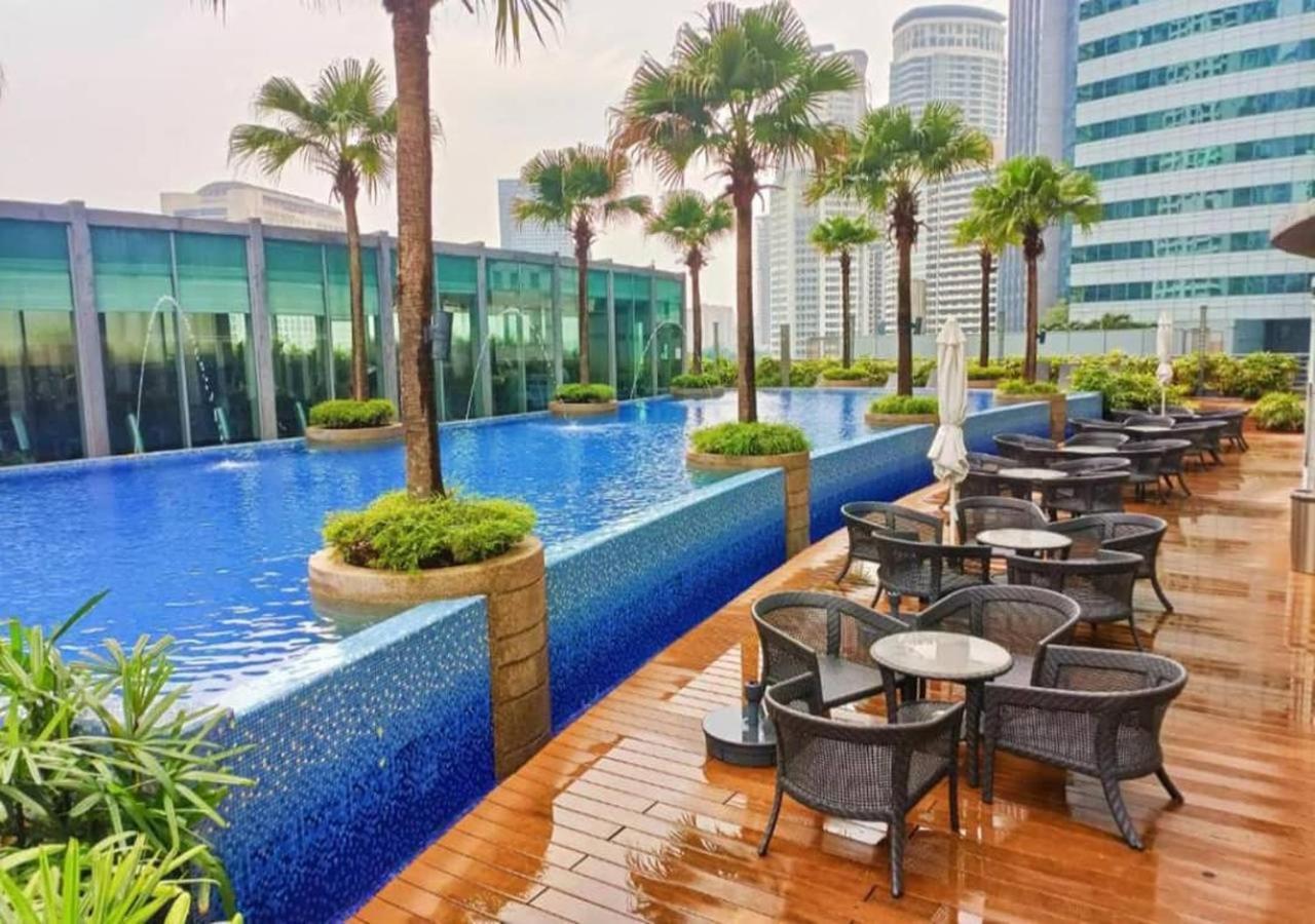 Soho Suites Klcc By Comfort Suites Kuala Lumpur Exterior photo